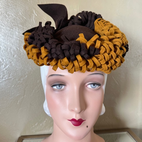 RARE 1930's BROWN/GOLD FELT TILT HAT